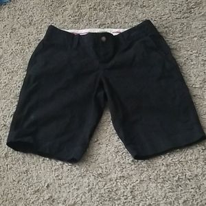 Old Navy Women's Black Bermuda Shorts Size 2